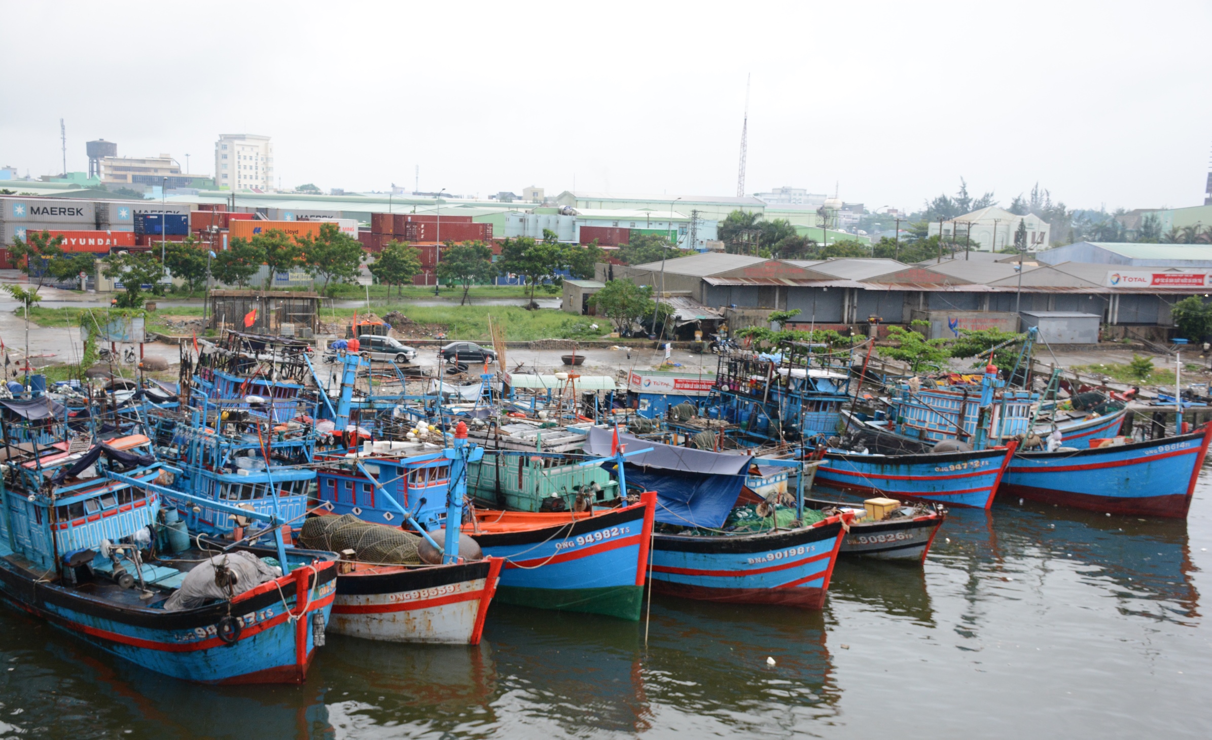 Đà Nẵng thành lập Ban chỉ huy tiền phương ứng phó với bão số 13